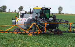 DTS8 sprayer, Hagie