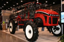 Equipment Technologies Apache 1020 Sprayer
