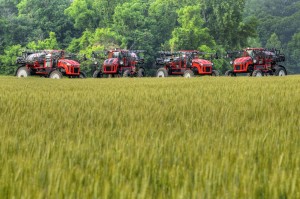 The 2014 Apache Sprayer line.