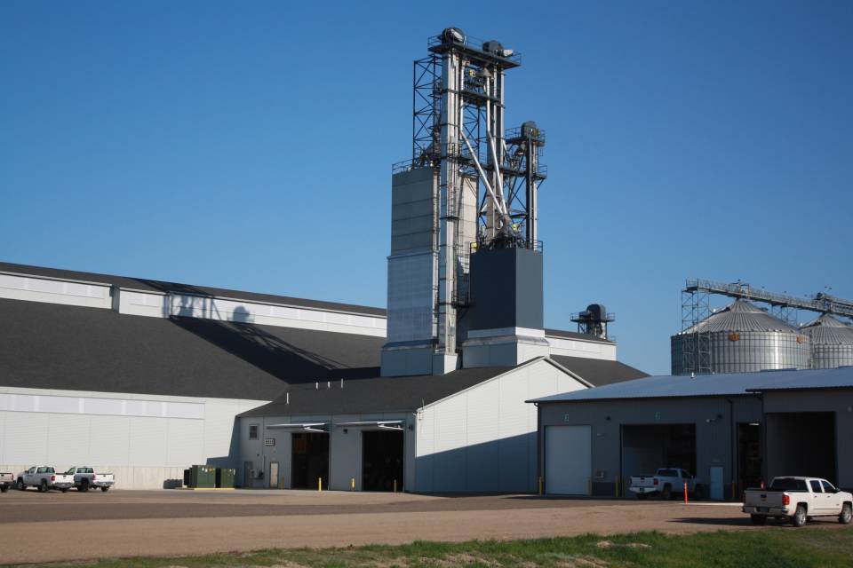 SackettWaconia Introduces Smart Blending Systems CropLife