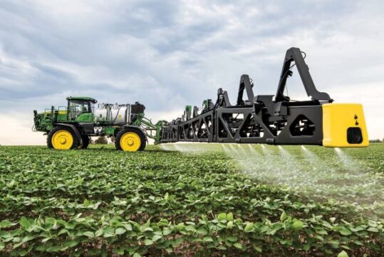 John Deere See & Spray Ultimate: Targeting Weeds in a Blink of an Eye ...